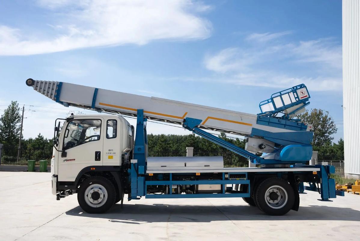 洛龙云梯上料车租赁费用