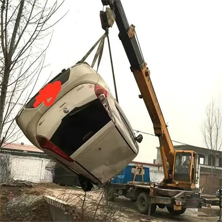 洛龙随时待命，吊车24小时道路救援服务全解析